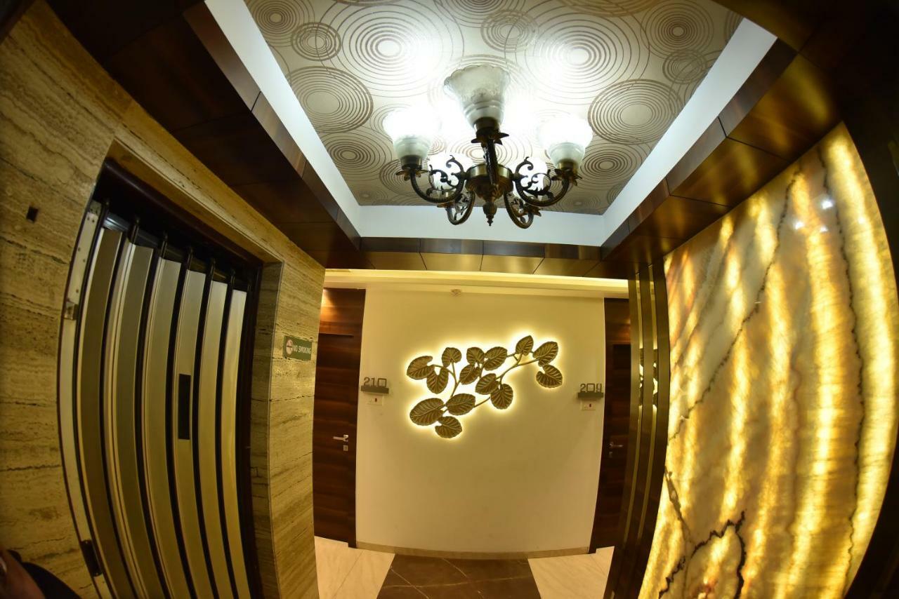 Hotel Manama Mumbai Exterior photo
