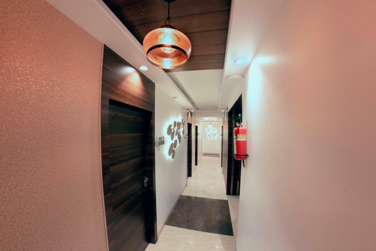 Hotel Manama Mumbai Exterior photo