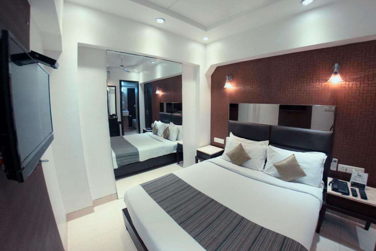 Hotel Manama Mumbai Exterior photo