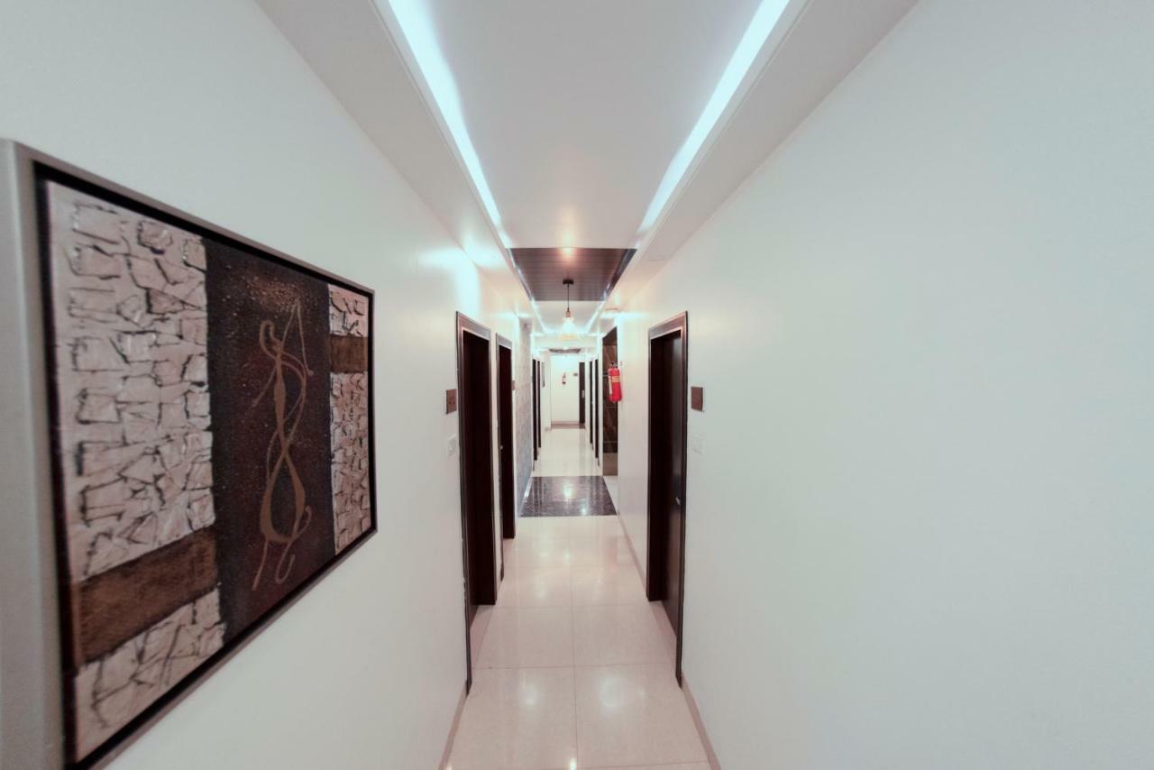 Hotel Manama Mumbai Exterior photo