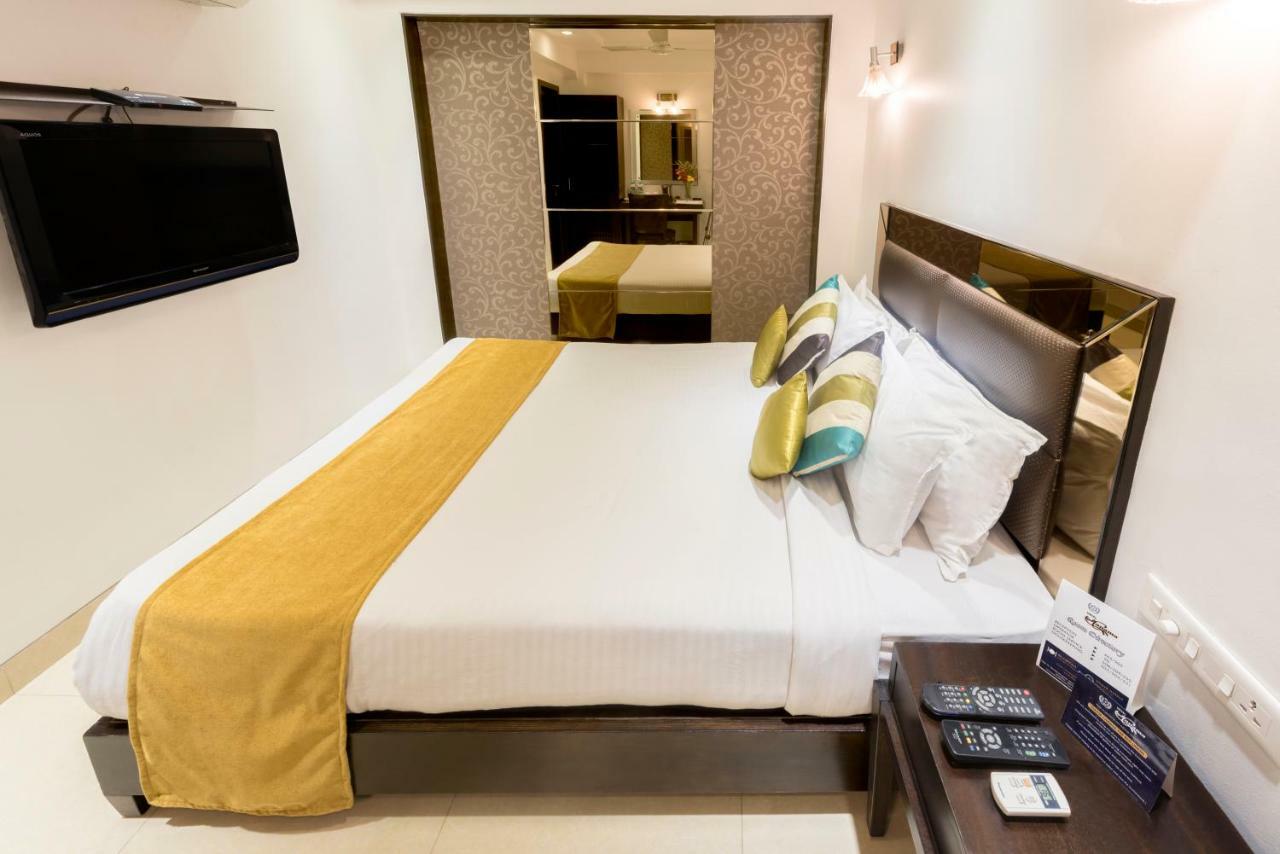 Hotel Manama Mumbai Exterior photo